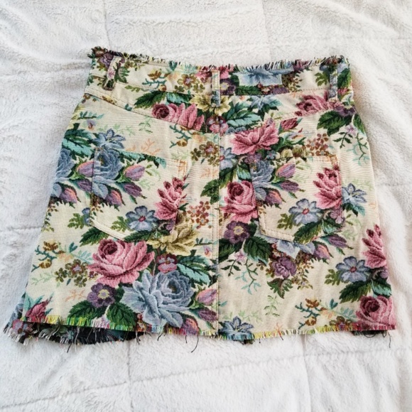 NWT Zara Floral Asymmetrical Ruffle Skirt - Picture 4 of 6